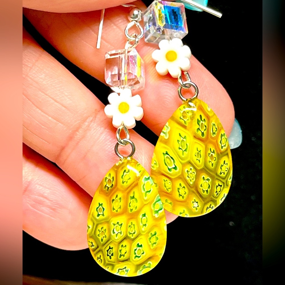 💛bright sunny Millefiori glass and daisy earrings, beaded earrings with silver